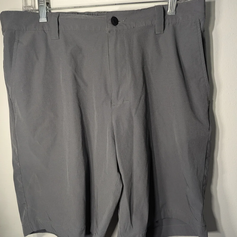Banana Republic Gray Performance Shorts Men’s Size 36 Lightweight Casual Golf
